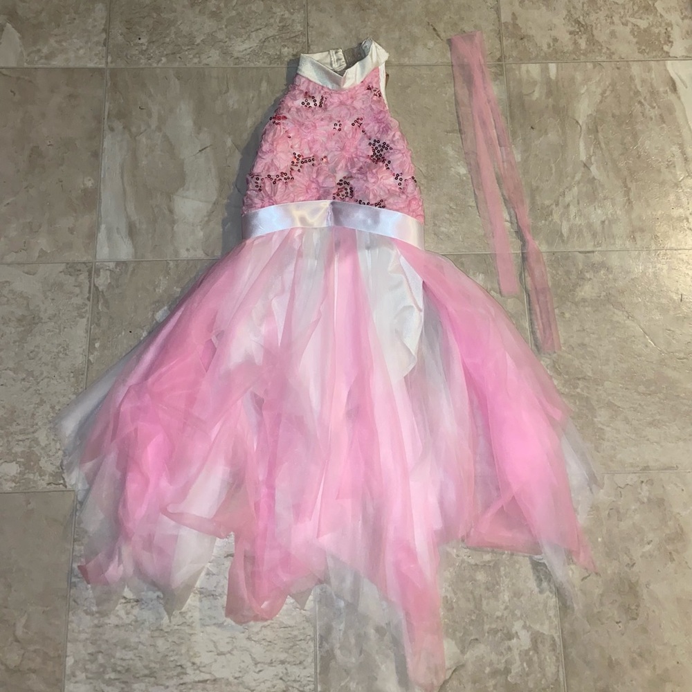 Dance costume size: LC (10-12)
